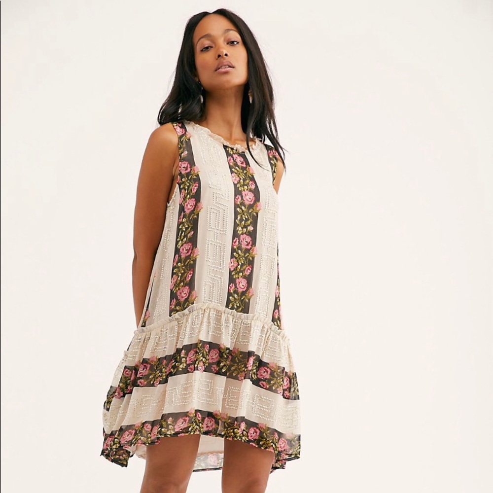 SOLD 🎉Melanie mini dress XS